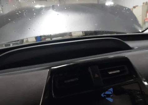 2021 Toyota Prius Le z USA, uszkodzony, nr VIN JTDKAMFU4M3147028